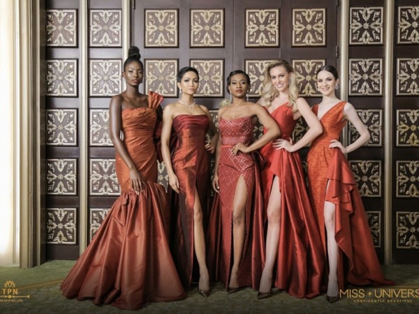 Với 90 bộ trang phục mang theo, dresscode nào của Miss Universe cũng được H’Hen Niê tuân thủ cực chuẩn