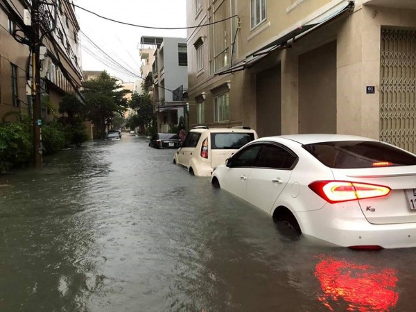Đà Nẵng: Nước tiếp tục dâng cao, dự báo mưa vẫn còn kéo dài 2 ngày nữa