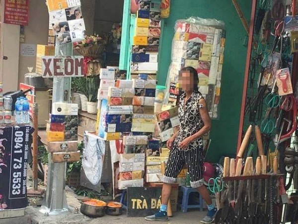 Bày bán thuốc lá ở Việt Nam: Quy định chỉ là… quy định!