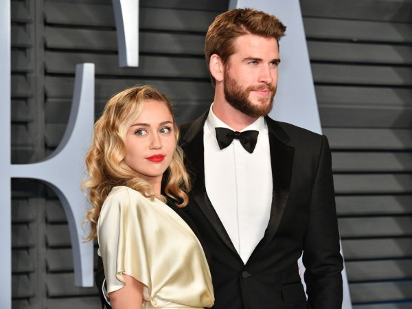 Miley Cyrus chính thức xác nhận đã kết hôn với Liam Hemsworth
