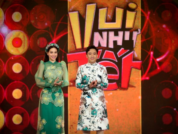 Cặp đôi Trấn Thành - Hồ Ngọc Hà trở lại, mặc áo dài rực rỡ dẫn chương trình Tết
