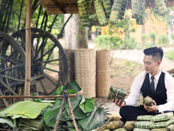 Bất chợt nôn nao nhớ vị Tết quê khi thấy loạt phong tục truyền thống trong MV mới của Đức Tuấn