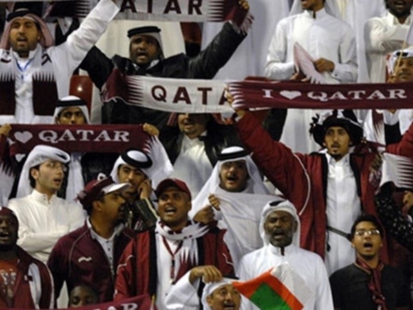 Hoàng tử UAE mua hết vé bán kết nhằm ngăn CĐV Qatar vào sân