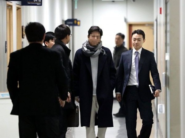 Scandal của Seungri: Lộ đoạn phim CCTV cho thấy nhân viên club Burning Sun hành hung khách hàng