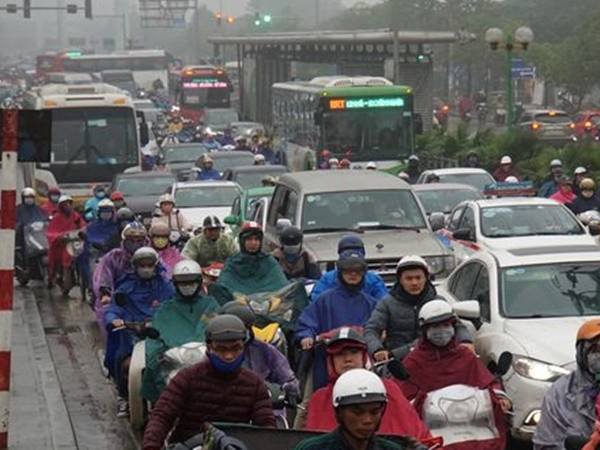 Hà Nội nghiên cứu cấm xe máy theo giờ trên 6 tuyến phố
