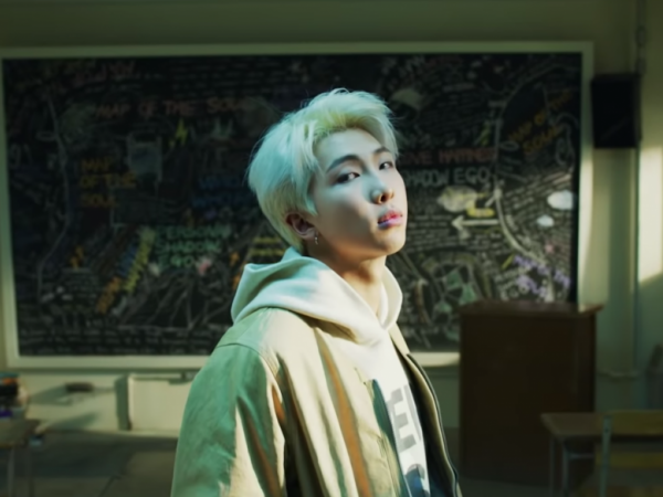 RM (BTS) tung bản rap mạnh mẽ mở màn album “Map Of The Soul: Persona”
