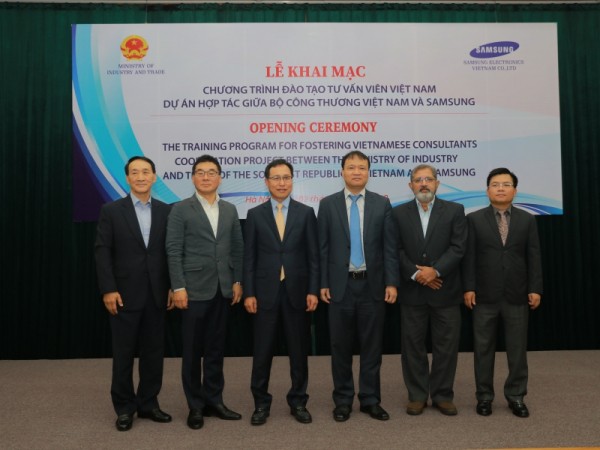 Samsung phối hợp với Bộ Công Thương đào tạo 105 chuyên gia công nghiệp hỗ trợ