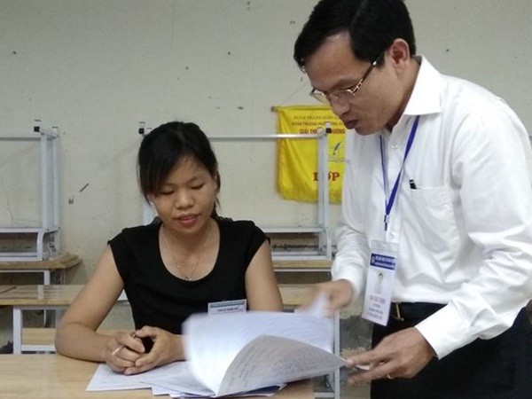 Một thí sinh Hòa Bình tự viết đơn xin thôi học tại trường ĐH Thương Mại