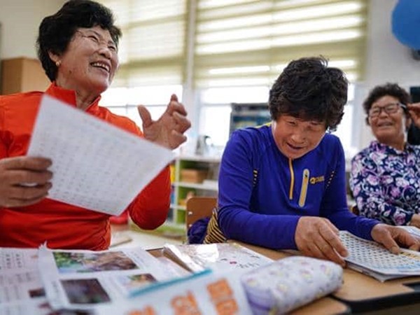Trường học Hàn Quốc tìm ra một cách tốt đẹp để vẫn hoạt động dù thiếu học sinh
