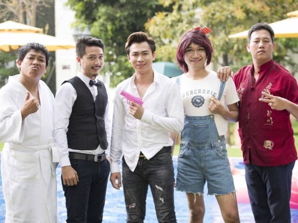 Thực hiện web-drama mới, Hồ Việt Trung tiết lộ bị "bầm dập" mình mẩy vì học múa côn nhị khúc 