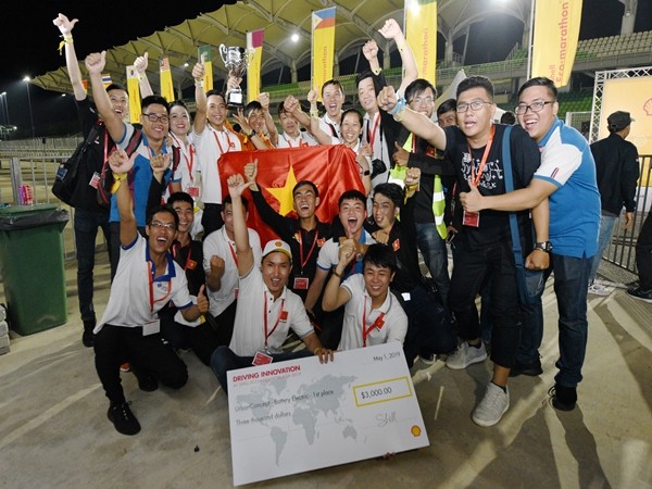 Sinh viên Việt Nam xuất sắc bước vào vòng chung kết giải đấu “Tay Đua Vô Địch Thế Giới”