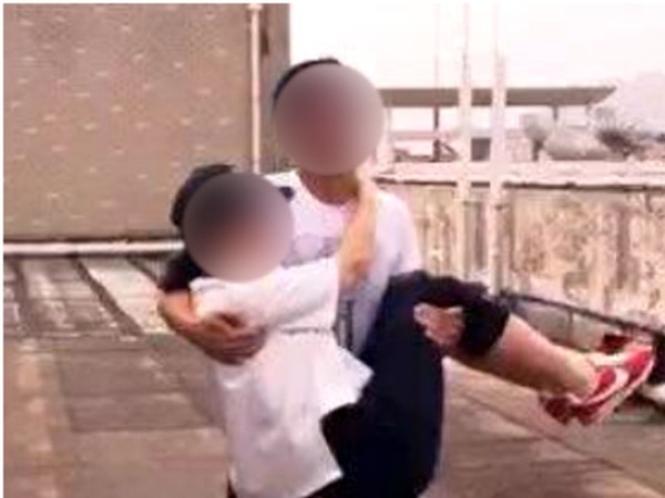 Trung Quốc: Gãy xương cánh tay, trật khớp khuỷu tay vì bế... bạn gái