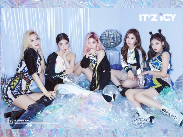 Nghe theo lời giám đốc JYP dặn, ITZY đã giúp “Idol Room” lập kỷ lục rating