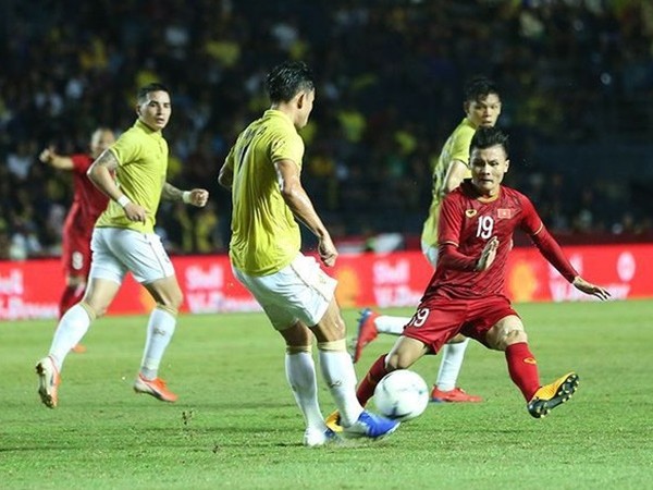 Fox Sports Asia: “Đội thắng ở trận đấu Thái Lan-Việt Nam sẽ thách thức UAE”