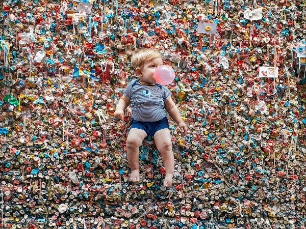 Bức tường kẹo cao su "bốc mùi" thu hút hàng ngàn du khách đến chụp hình "sống ảo"