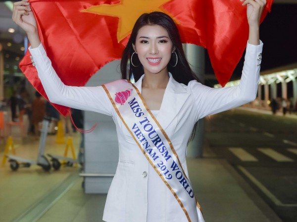 Tường Vy được cấp phép đại diện Việt Nam đi thi "Miss Tourism World 2019"