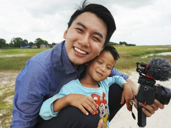 Vlogger khám phá Khoai Lang Thang bị YouTube tắt kiếm tiền và hạn chế người xem