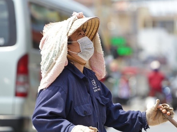 Hà Nội đang đối mặt với ô nhiễm nghiêm trọng: người dân than khó thở