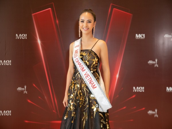  Á Khôi Quỳnh Nga là đại diện của Việt Nam "chinh chiến" tại "Miss Charm International" 