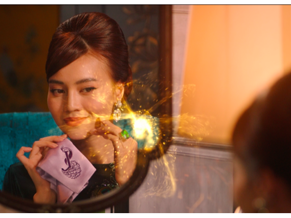 Lan Ngọc bí ẩn với nụ cười sắc lẹm trong teaser "Gái già lắm chiêu 3"