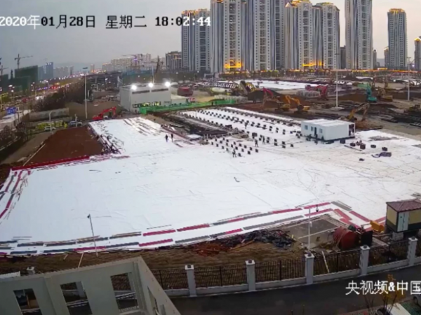 Hàng chục triệu người xem livestream xây bệnh viện dã chiến ở Vũ Hán trên Internet