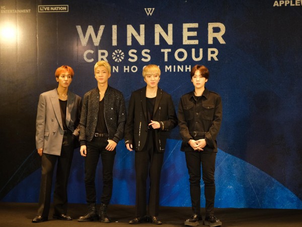 Cảm động trước tình cảm của fan Việt, WINNER hứa sẽ biểu diễn hết mình tại concert "Cross Tour"