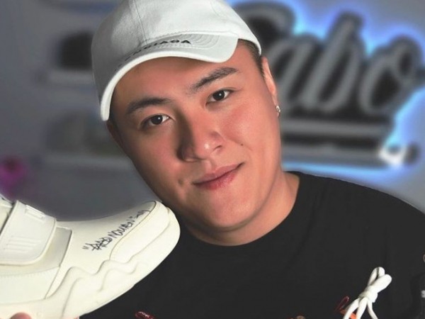 Những điều đặc biệt nhất trong tủ đồ của “chàng trai 200 đôi sneaker” Fabo Nguyễn