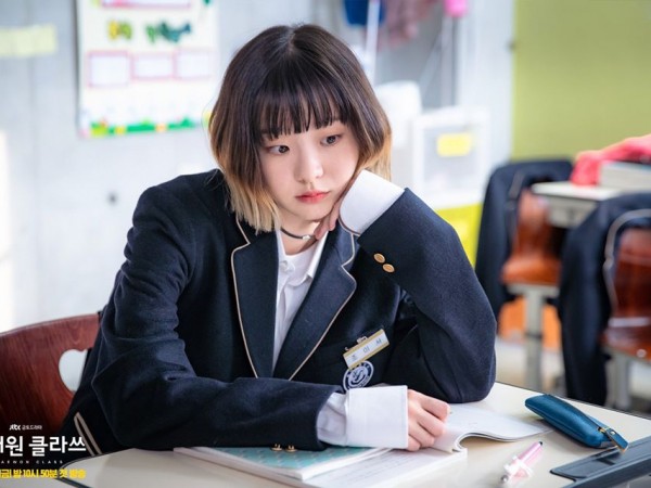 Bóc giá bộ sưu tập đồ hiệu cực chất của nữ quái Jo Yi Seo trong “Itaewon Class”