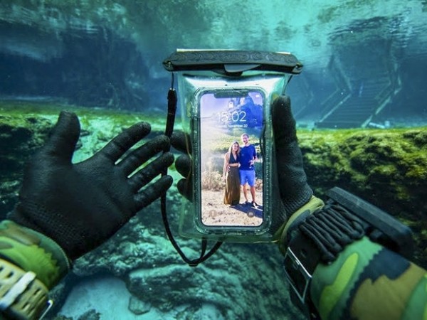Apple muốn iPhone tương lai có thể hoạt động ngay cả khi dưới nước
