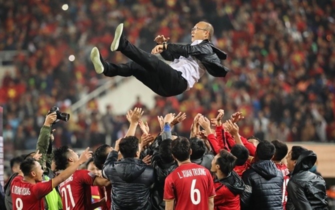 Những hình ảnh “không thể đẹp hơn” ngày Việt Nam vô địch AFF Cup, xem lại cảm xúc vẫn vẹn nguyên!